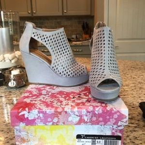 BRAND NEW Chinese Laundry Gray Wedge Sandal - Sz 6